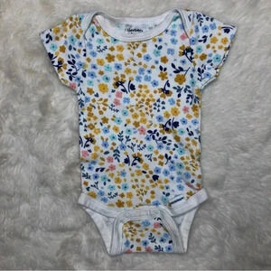 Gerber Onesie Diaper White / Pink / Blue /  Yellow Fliral Size Neworn